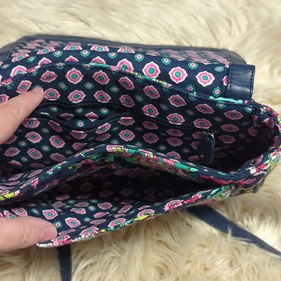 Vera Bradley Paisley flower pattern - Picture 5 of 7